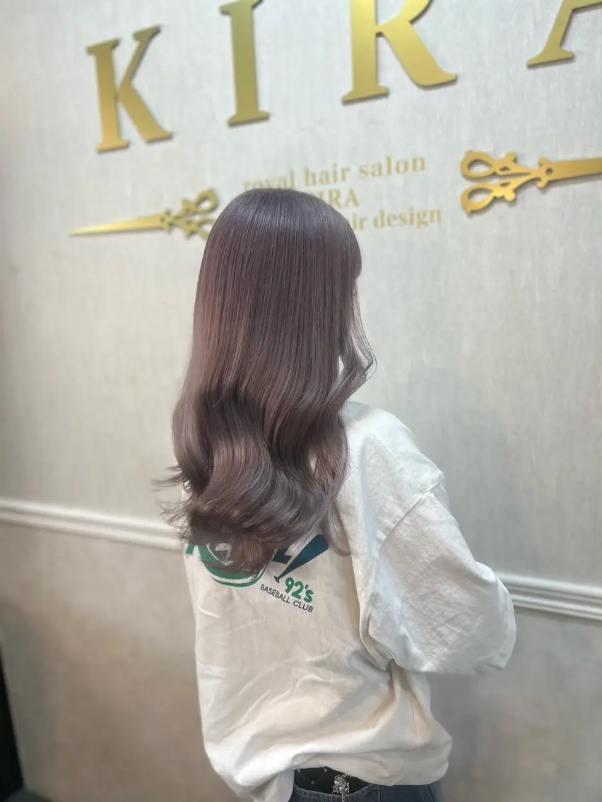 ロング カラー ベージュカラー 石井 綾乃のヘアスタイル
