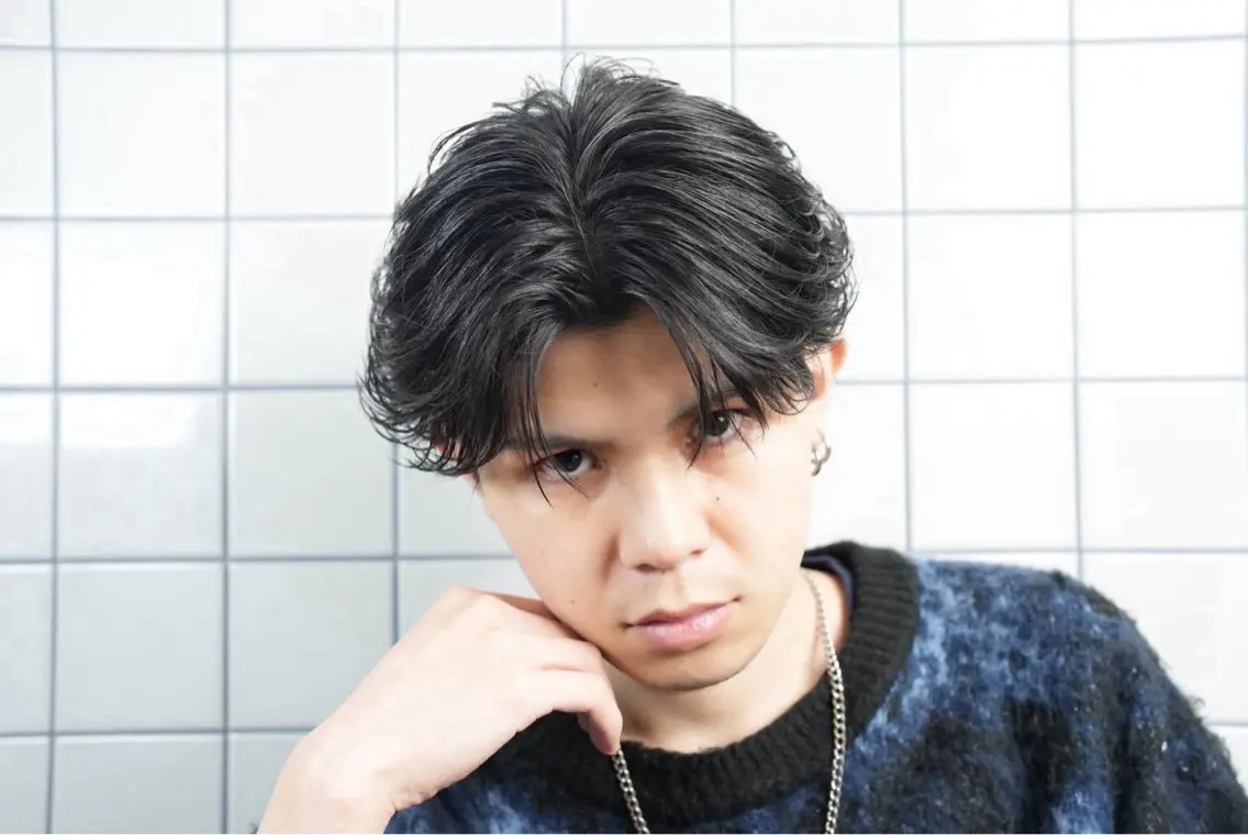 カラー メンズ 牛嶋 勇哉のヘアスタイル