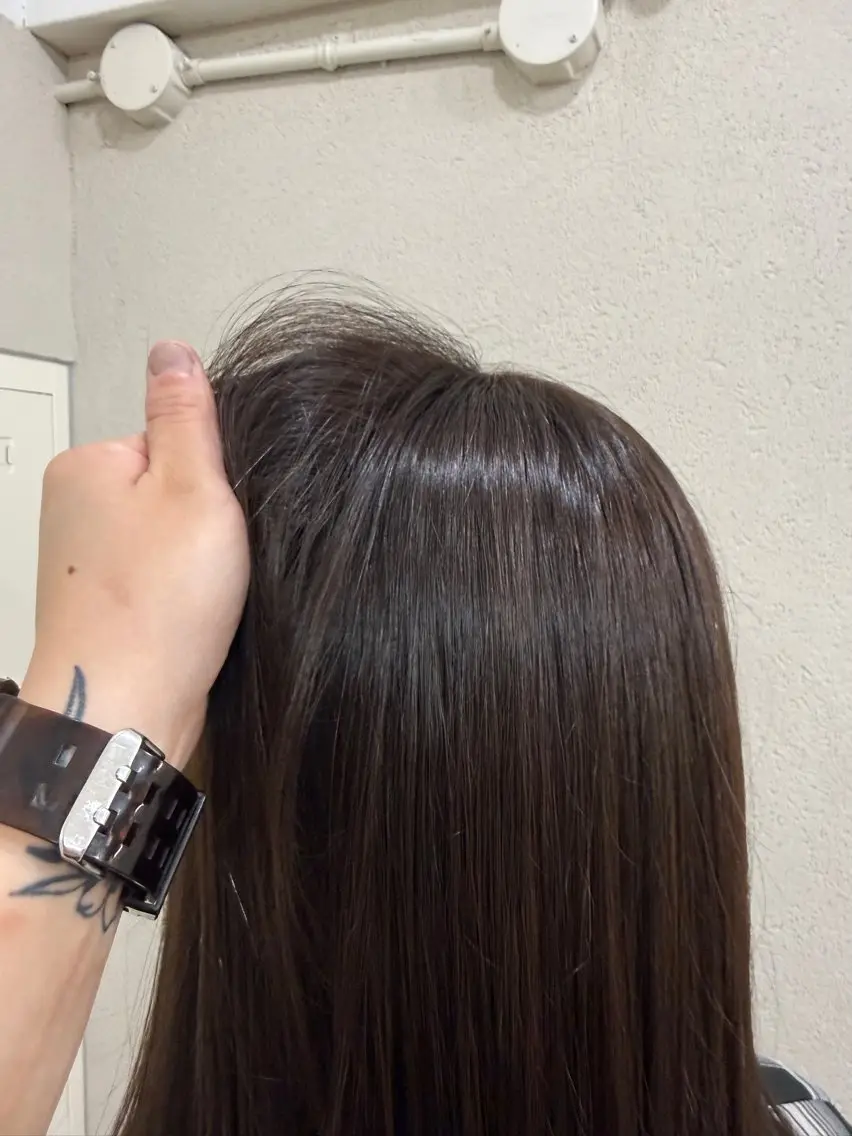 ミディアム ヘアカラー C H i R iのヘアスタイル