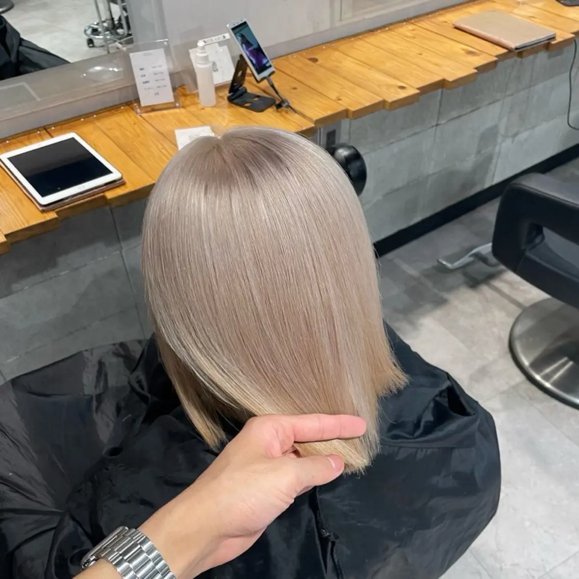 セミロング ヘアカラー トリートメント ✨ツヤ髪ハイトーン✨ しげきのヘアスタイル