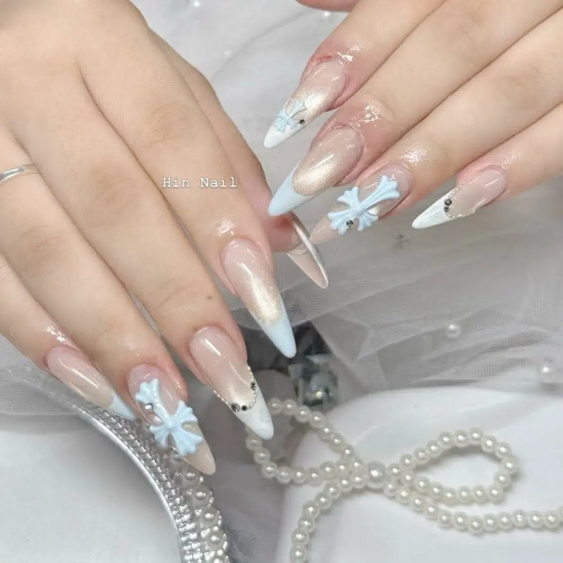 ネイル ハンドネイル Hin Nailのネイルデザイン