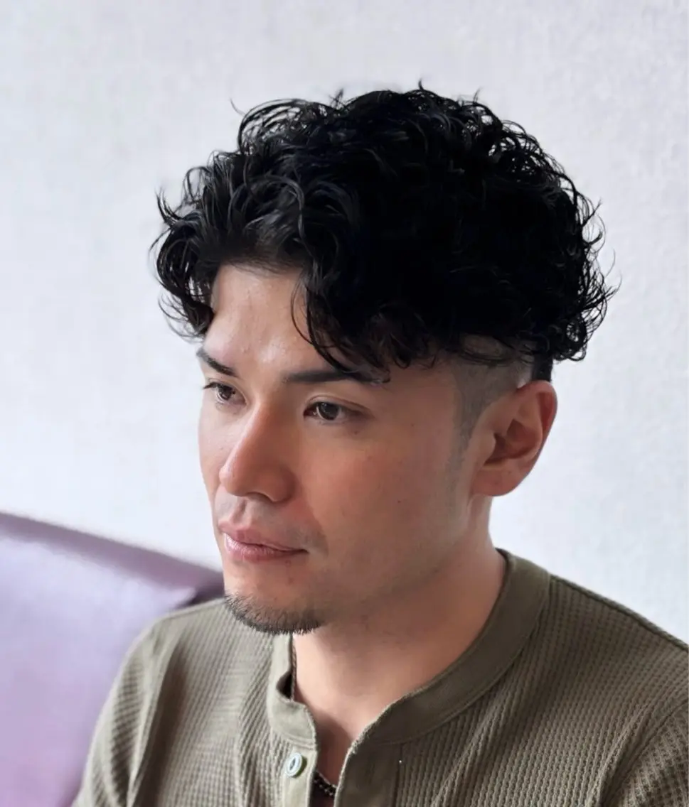 ショート パーマ メンズ 榊原 貫太のヘアスタイル