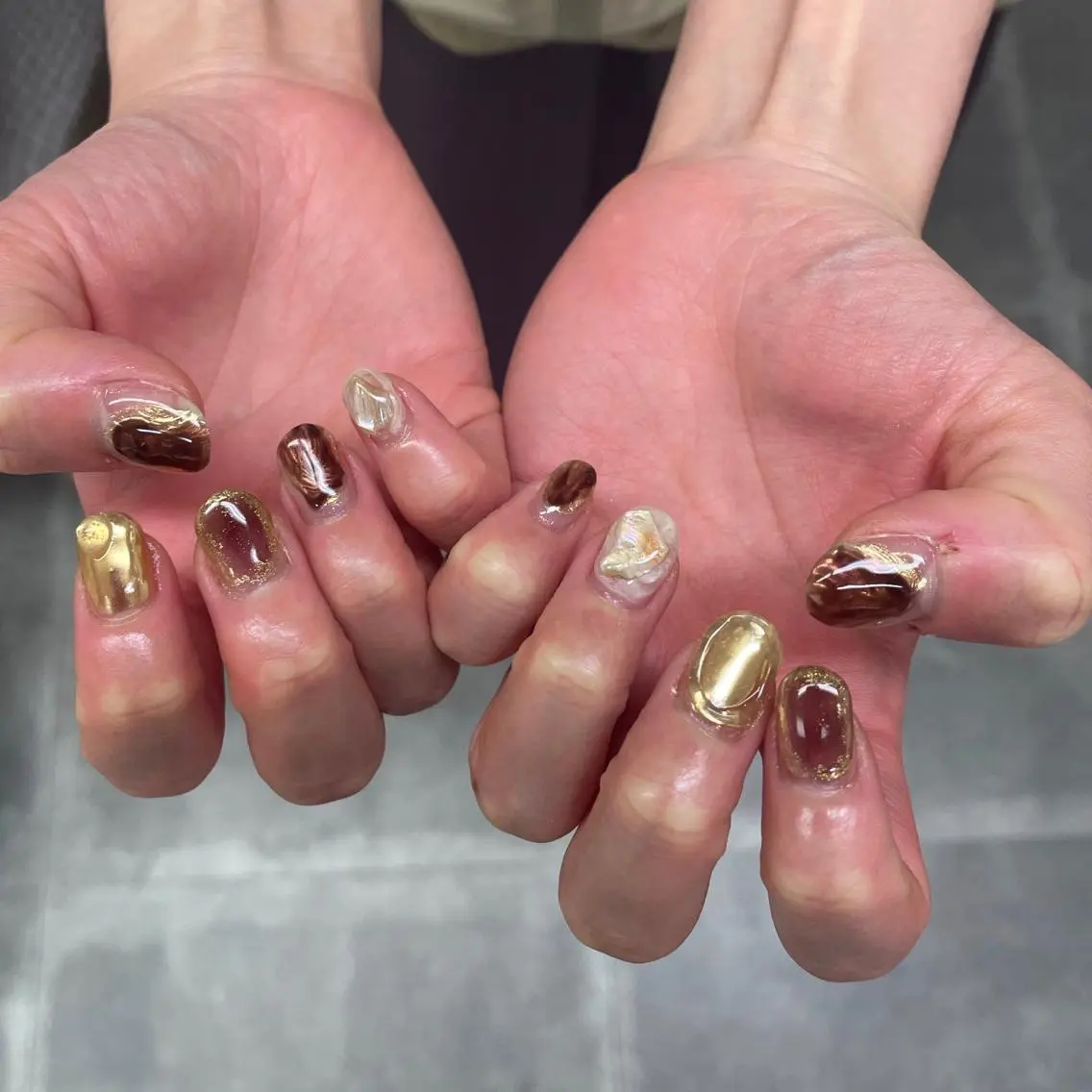 ネイル アートネイル ブラウン ジェルネイル ミラーネイル ニュアンスネイル nailstudio eviz新宿店のネイルデザイン