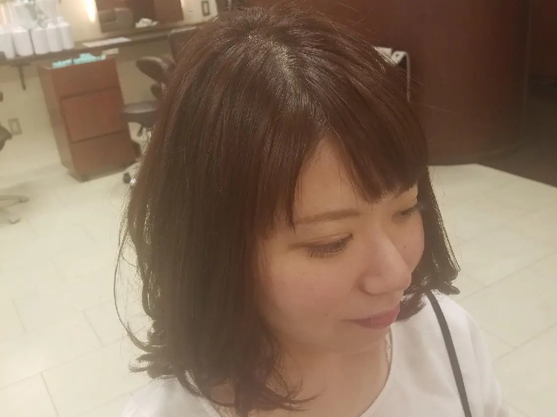 ミディアム カラー パーマ 麻里 杏彩のヘアスタイル