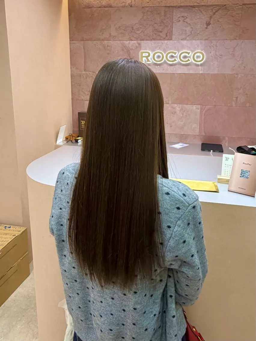 ロング カラー ベージュカラー 透明感カラー オリーブベージュ ヘアカラー ROCCOeast RURIのヘアスタイル