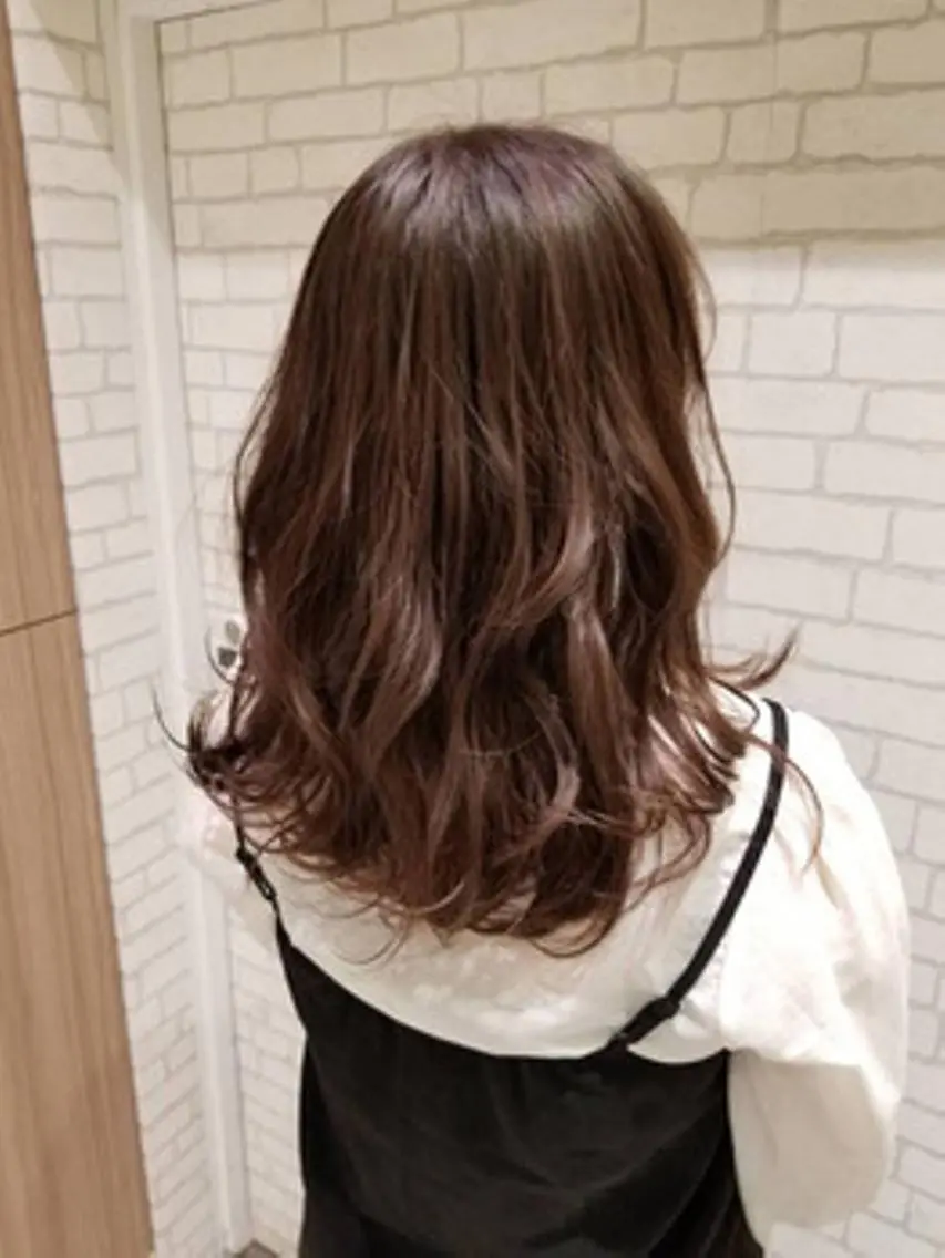 [ロング料金込み]メンズ＆レディースカット+カラー（ワンカラー）【トリートメントサービス✨】の写真