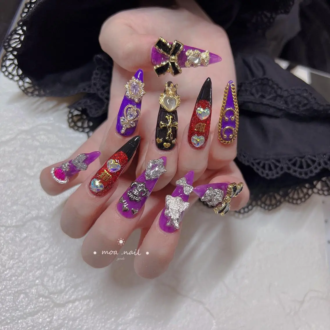 ネイル MoaNail🫶 Yoshiのネイルデザイン