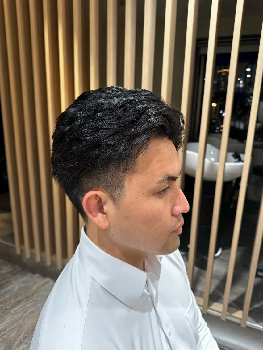 ショート パーマ メンズ センターパート 似合わせカット メンズカット×眉毛 デザイナー⚘Nanaの眉毛・アイブロウイメージ