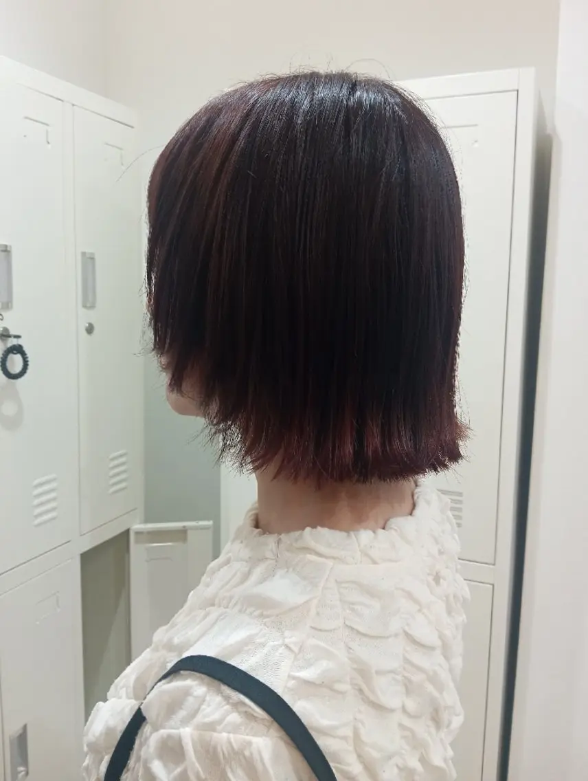 ミディアム ボブ 顔まわりレイヤー 顔周りカット レイヤーカット 外ハネヘア カット kino✟ yuriのヘアスタイル