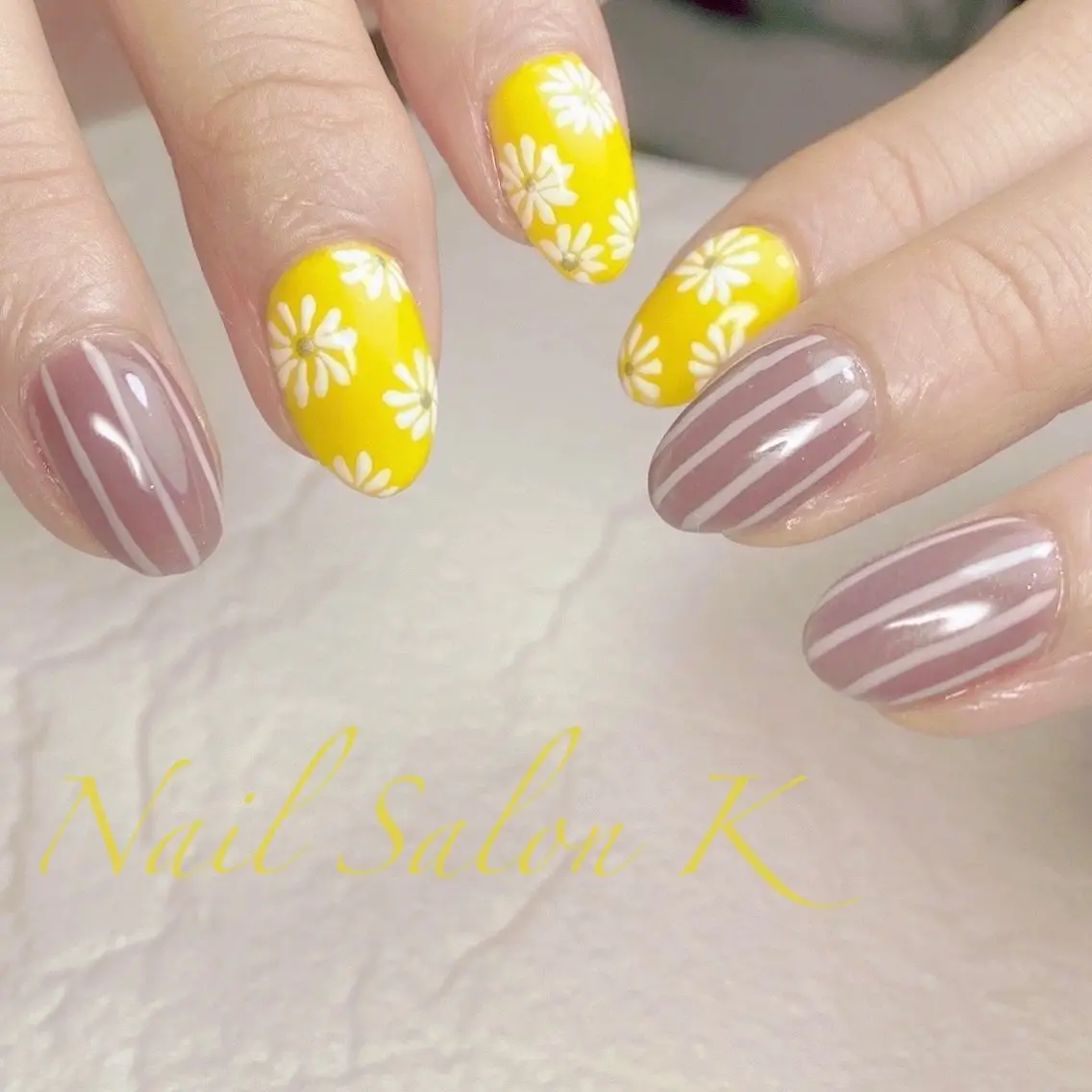 ネイル フラワーネイル 春ネイル 黄色 ハンドネイル Nail Salon K 🧸美爪育成のネイルデザイン