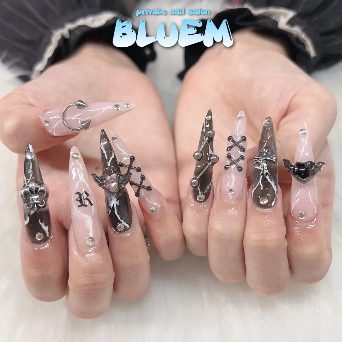 ネイル ハンドネイル BLUEM なな🐶のネイルデザイン