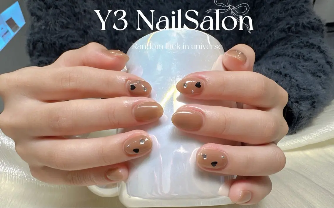 ネイル シンプルネイル ハンドネイル Y3 NailSalonのネイルデザイン