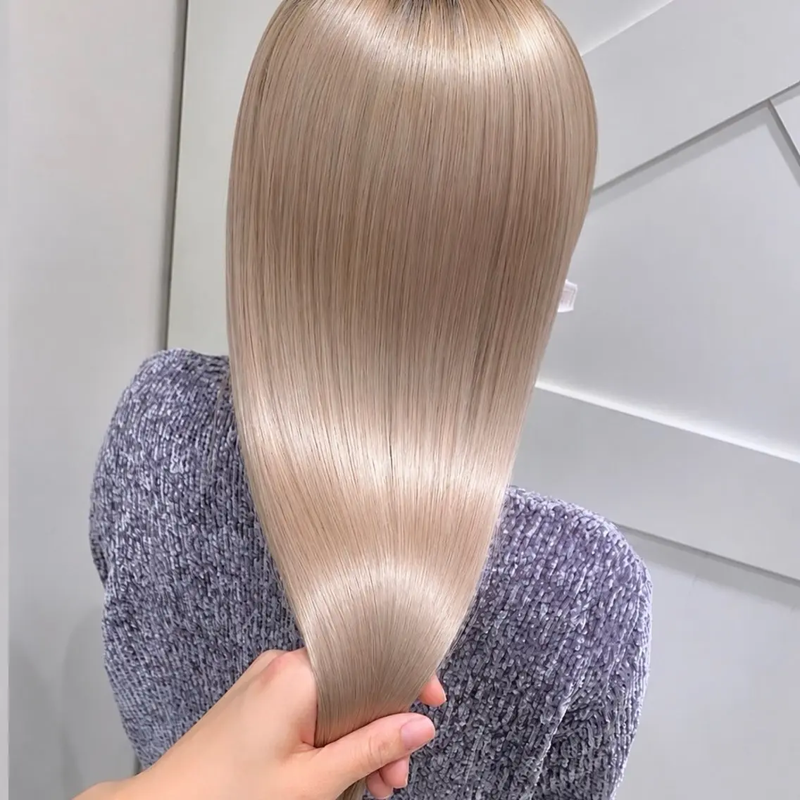【ブリーチでしか出せない透明感を🧡】全頭ブリーチ 💫＋ワンカラー +ケアトリートメント付き🌺の写真