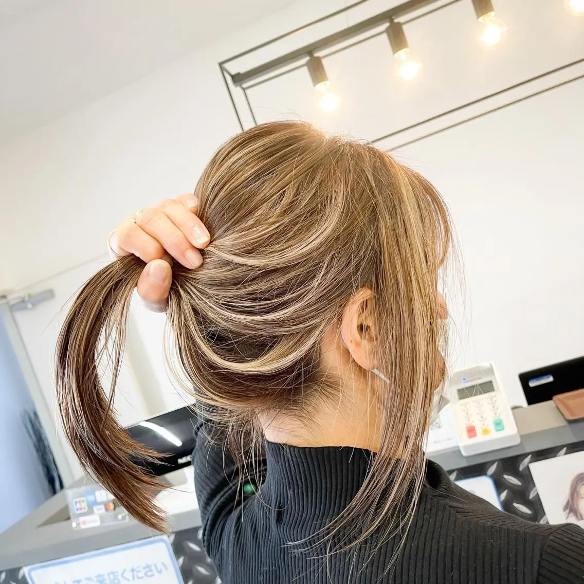 セミロング カラー ヘアアレンジ バレイヤージュ デザインカラー ハイライトカラー 外国人風カラー ハイライト アンドウ ユウ/ レイヤーカット/韓国のヘアスタイル