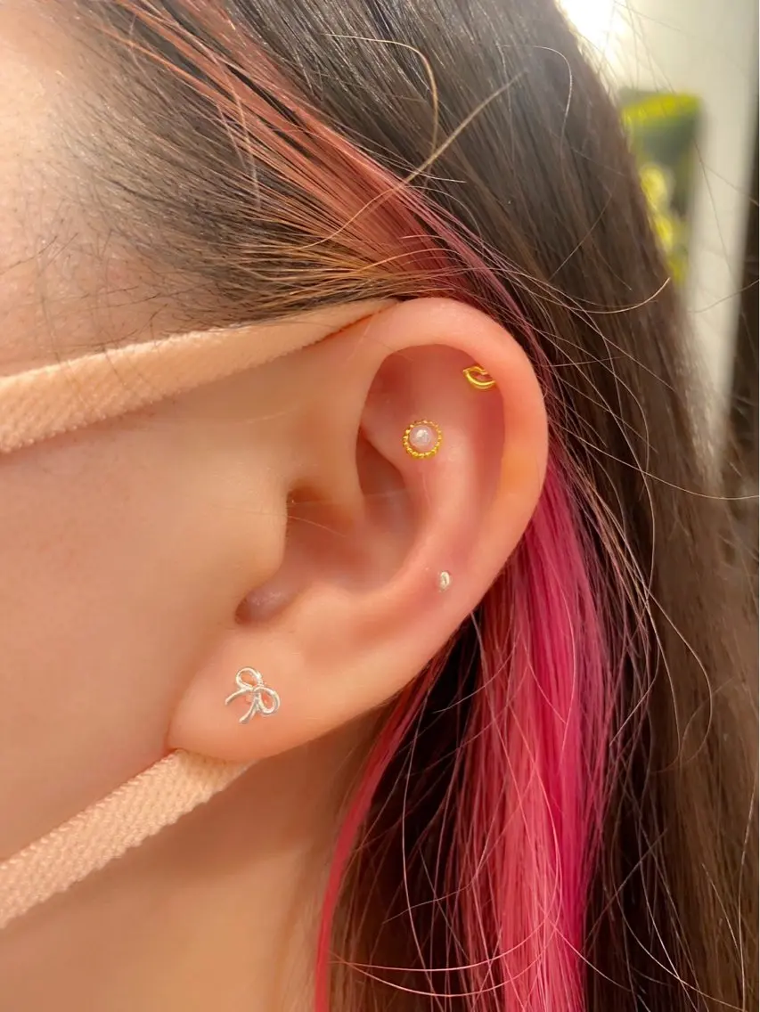 【耳つぼジュエリー両耳14粒💎】大人気‼️耳つぼジュエリー🎀🎶可愛いだけじゃなく、肩こりダイエットに◎❗️の写真