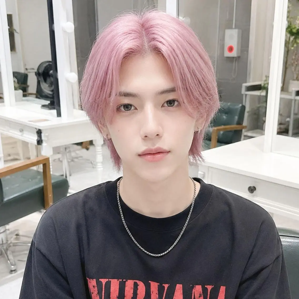 ショート カラー メンズ メンズブリーチ メンズウルフカット ベージュカラー ブリーチ ダブルカラー DAYS Men’sのヘアスタイル