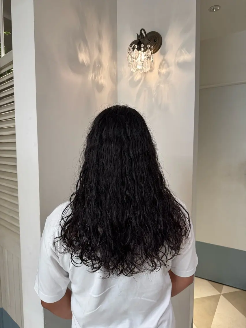 ロング 天真/グレージュ 、透明感カラーのヘアスタイル