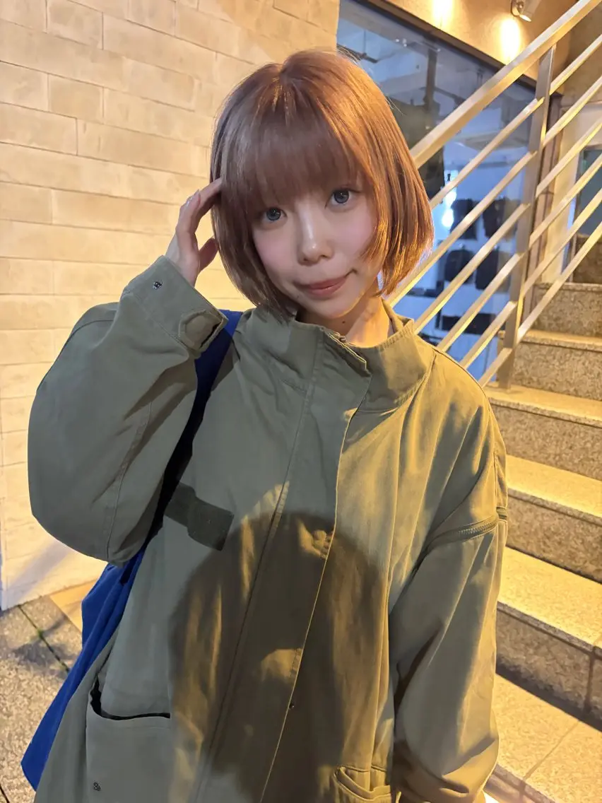 ミディアム カラー ベージュカラー ブリーチ ダブルカラー カット ヘアカラー トリートメント 中性的ヘア/ ナチュラル/トモキのヘアスタイル