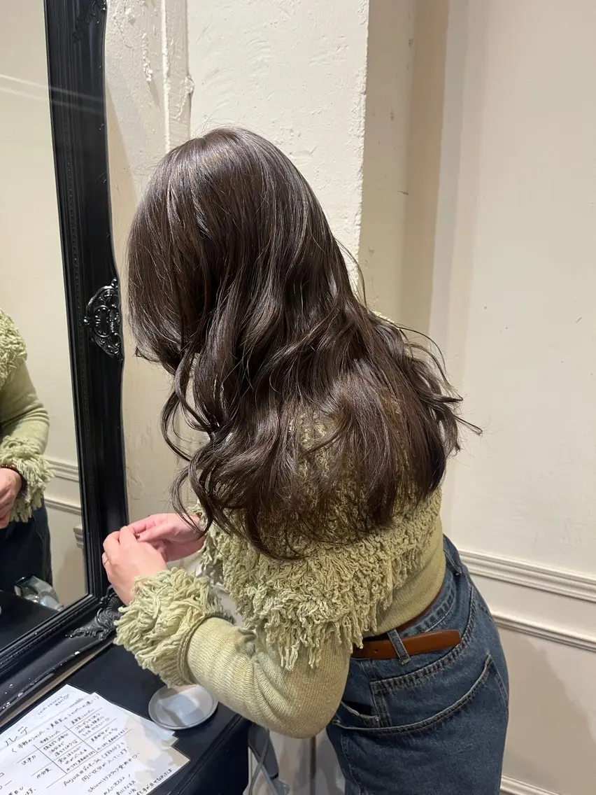 ロング カラー 透明感カラー オリーブカラー 竹内 穂乃佳のヘアスタイル
