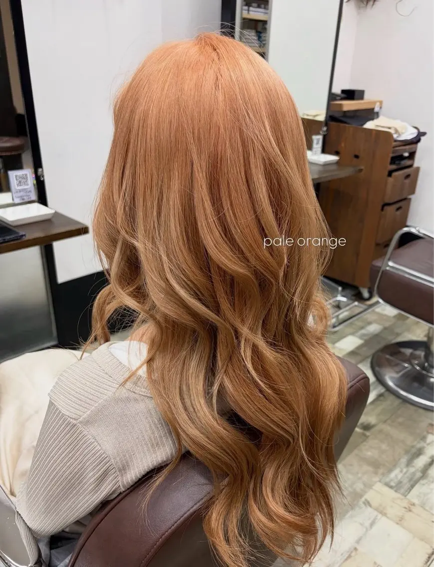 ロング カラー オレンジ ヘアカラー 大歳 実椰のヘアスタイル