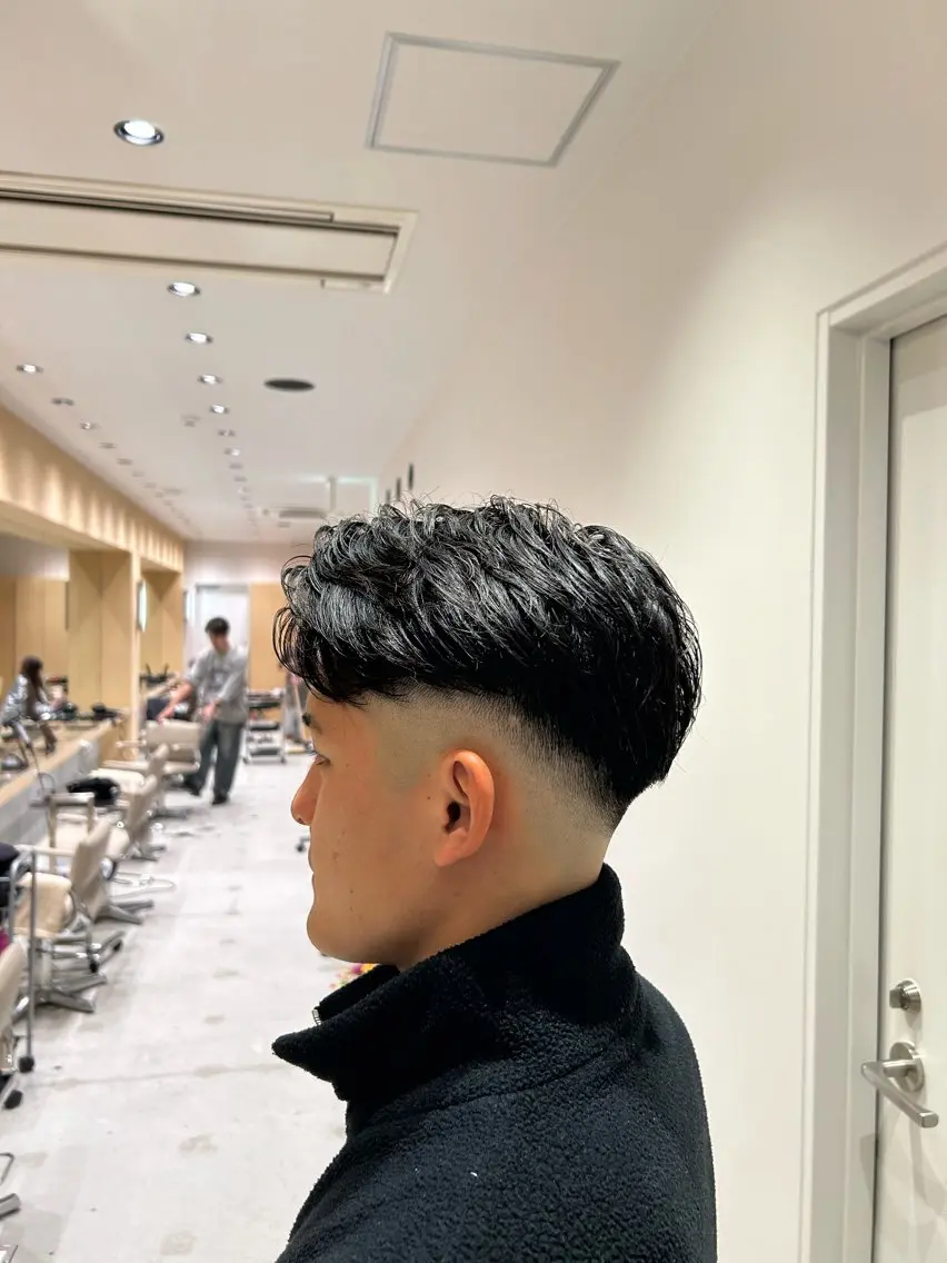 メンズ フェードカット メンズパーマ スキンフェード 🐲ツイスパ🐲 フェード/龍のヘアスタイル