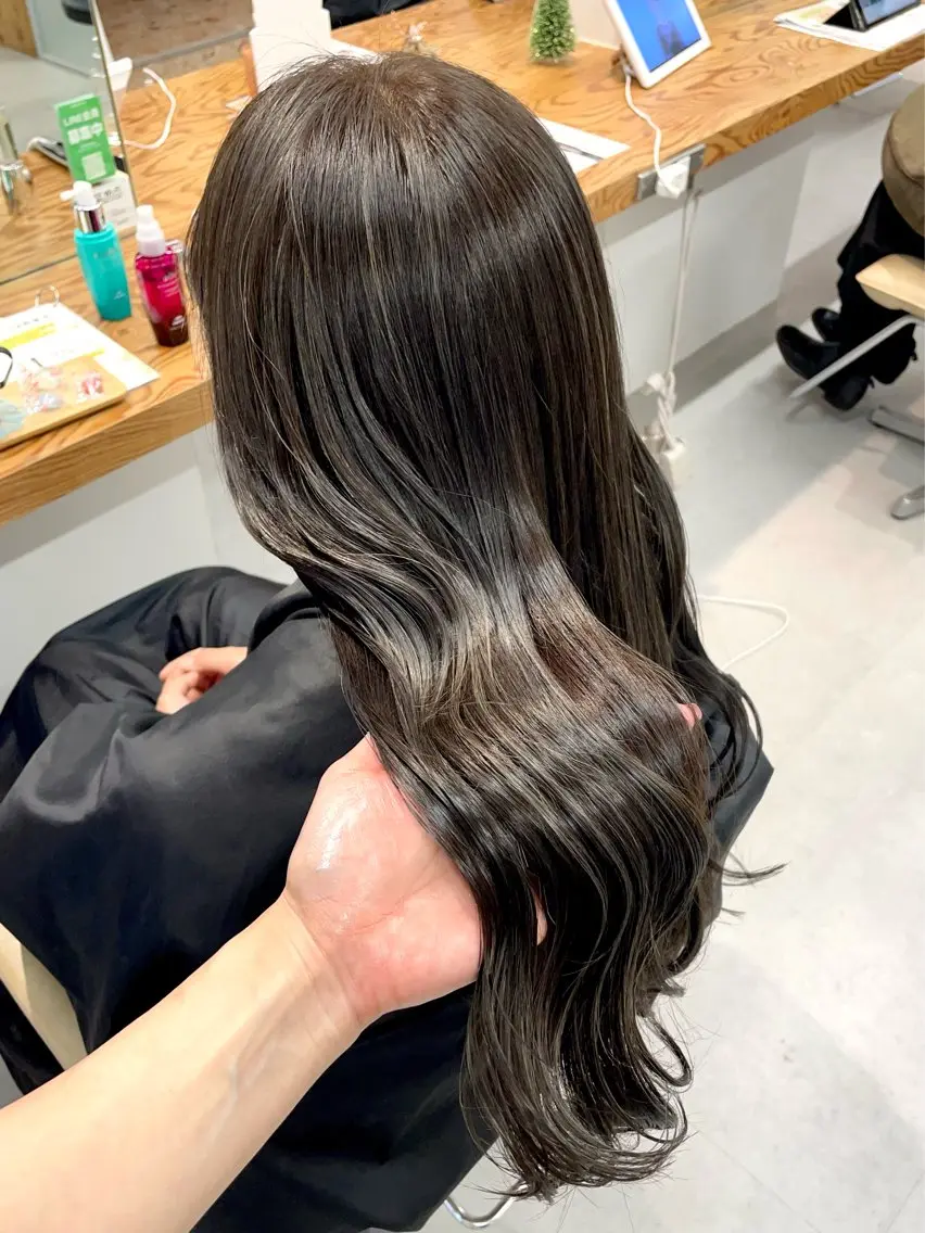 【迷ったらこちら】カット + 髪質改善トリートメント + ケアカラー ¥18900 【髪質改善】の写真