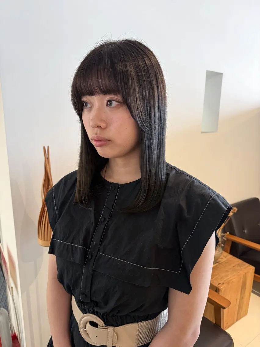 セミロング カット ヘアカラー トリートメント 宮原 愛果のヘアスタイル