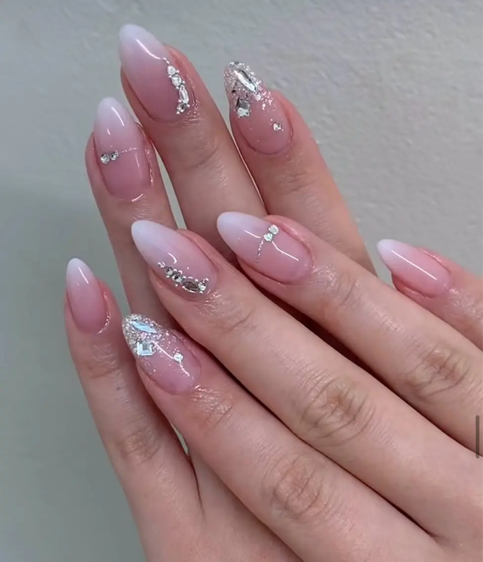 ネイル NailSalon✨ Écrinエクランのネイルデザイン