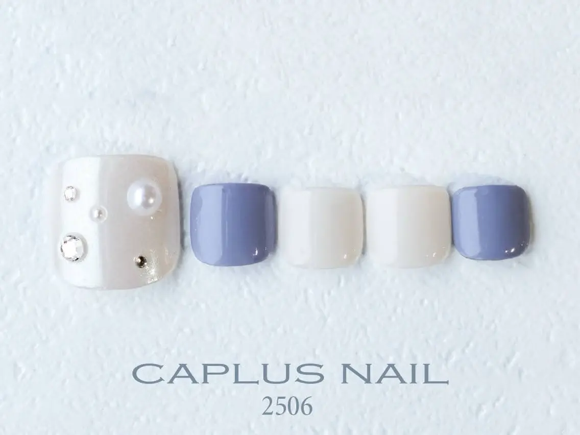 ネイル シンプルネイル フットネイル caplusnail hirariのネイルデザイン