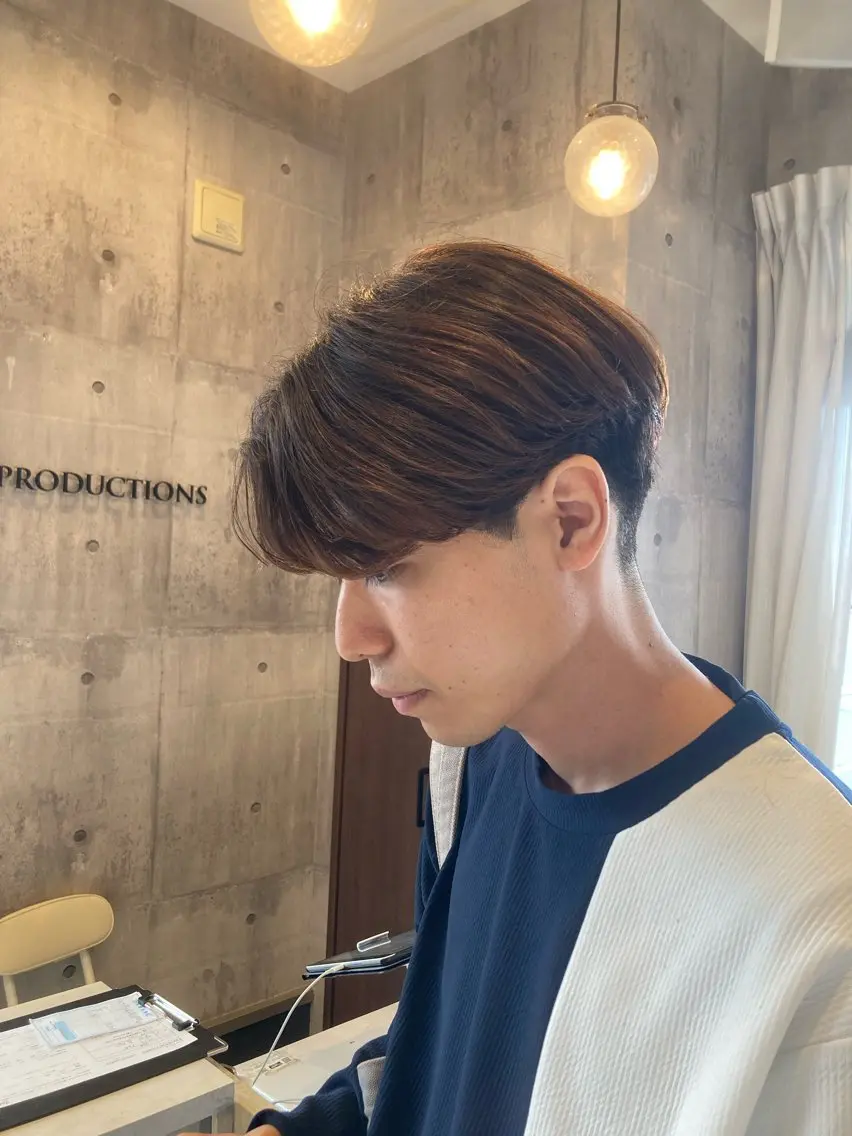 ショート パーマ メンズ センターパート メンズパーマ カット パーマ ハマノ ミユのヘアスタイル