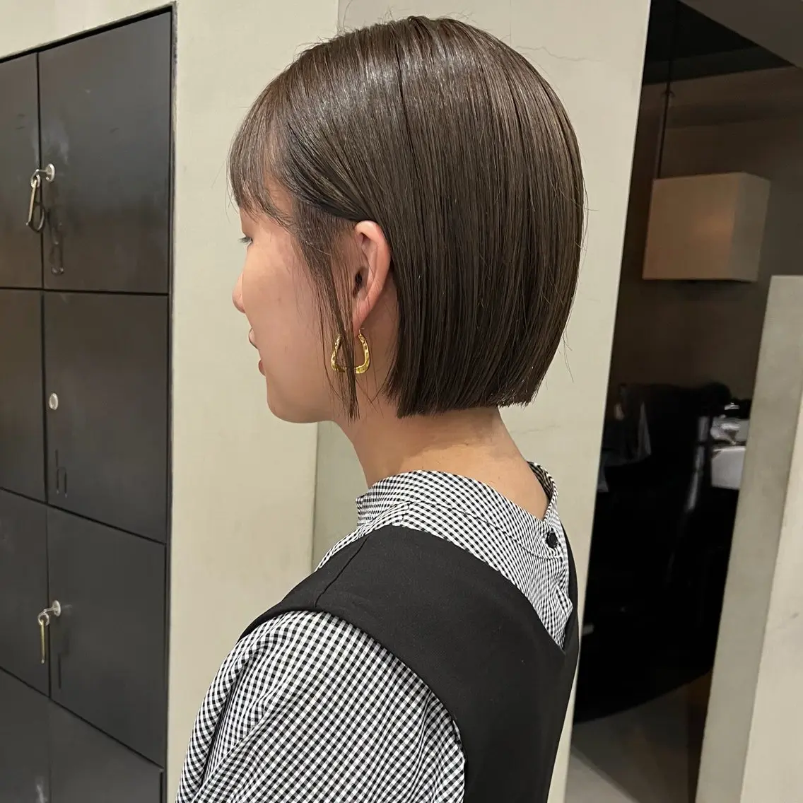 ショート カラー ベージュカラー ブリーチ ダブルカラー ブリーチなしカラー オリーブベージュ カット ヘアカラー なな/ICI/レイヤ ーパーマ/上前津のヘアスタイル