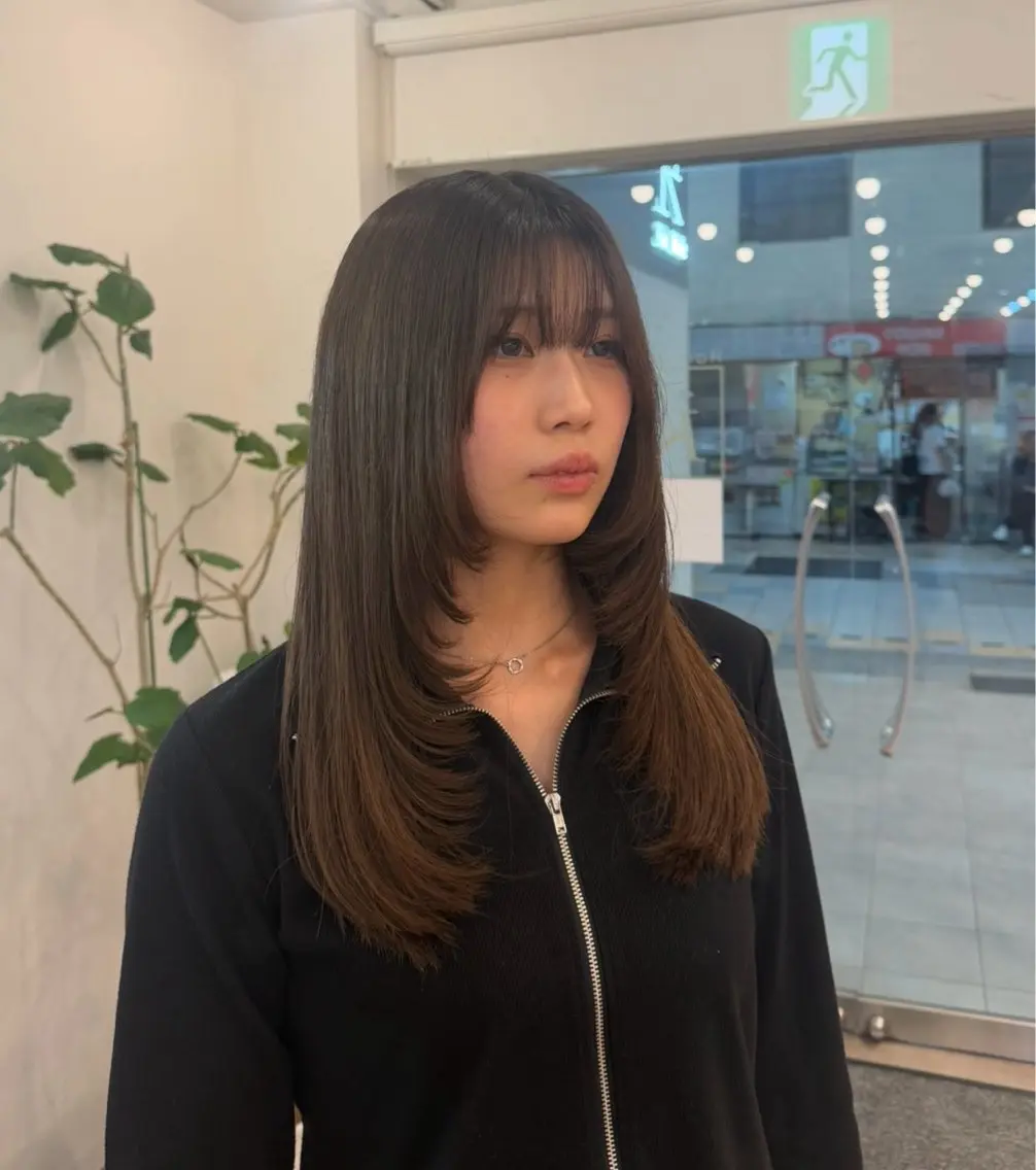 ロング カット トリートメント 小西 舞依のヘアスタイル