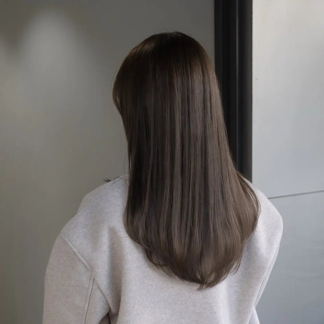セミロング カラー ベージュカラー グレージュ オリーブベージュ オリーブカラー オリーブグレージュ navile原宿 yumaのヘアスタイル