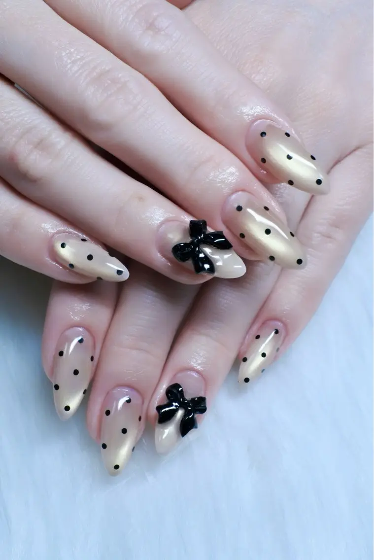 ネイル マグネットネイル ハンドネイル nail room RAVAHLIAのネイルデザイン