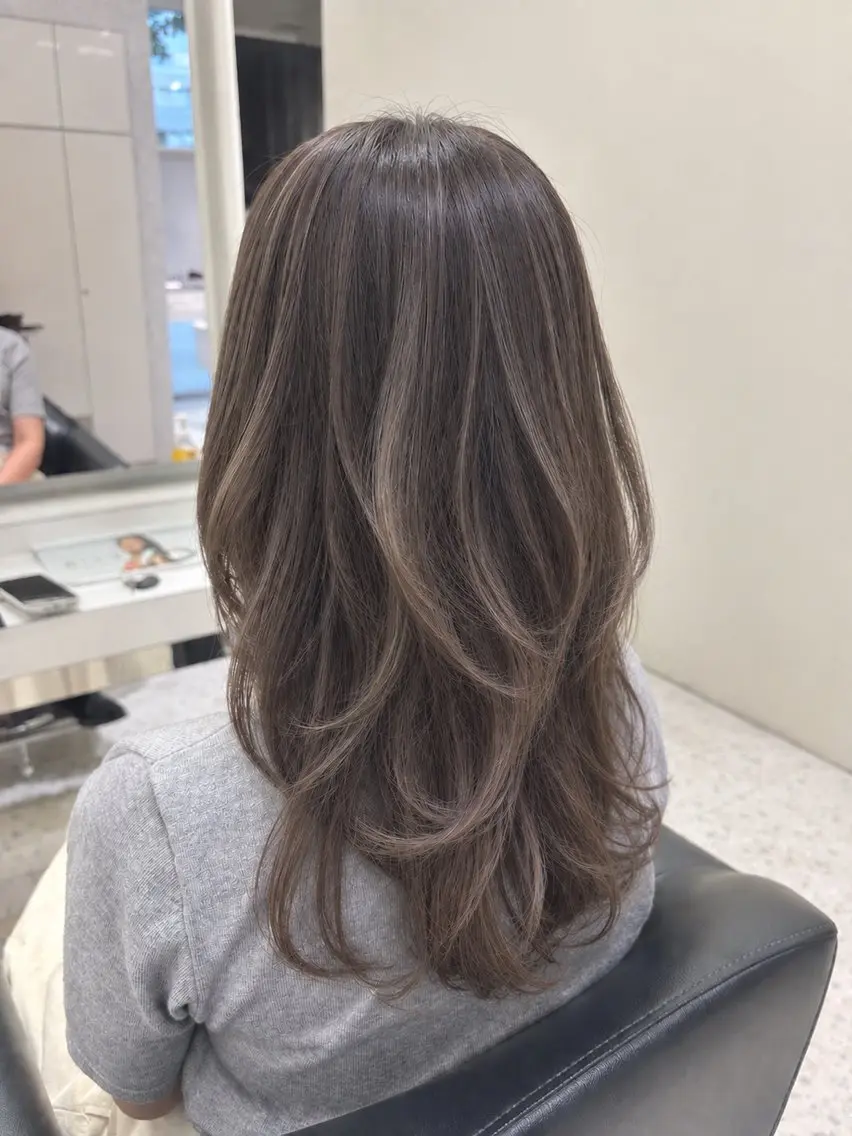 ✨白髪ぼかしハイライト＋艶カラー✨の写真