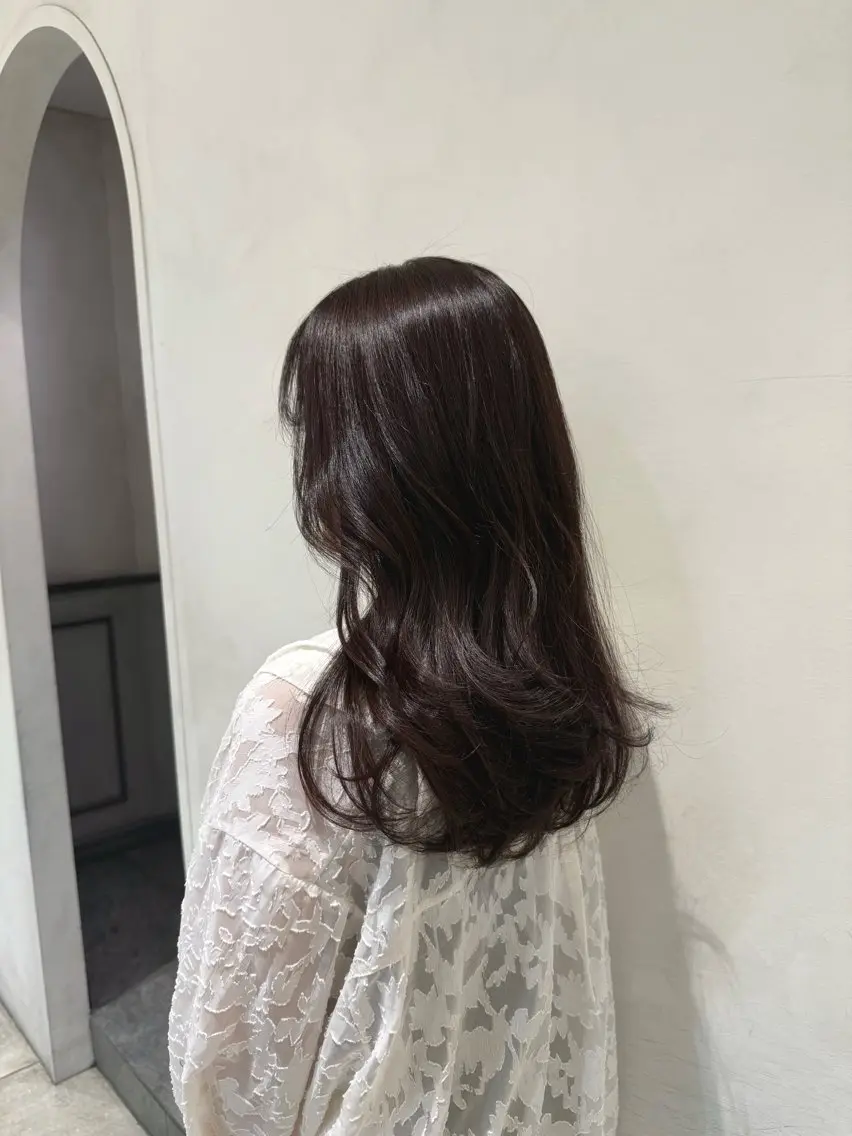 セミロング 菅沼 花琳のヘアスタイル