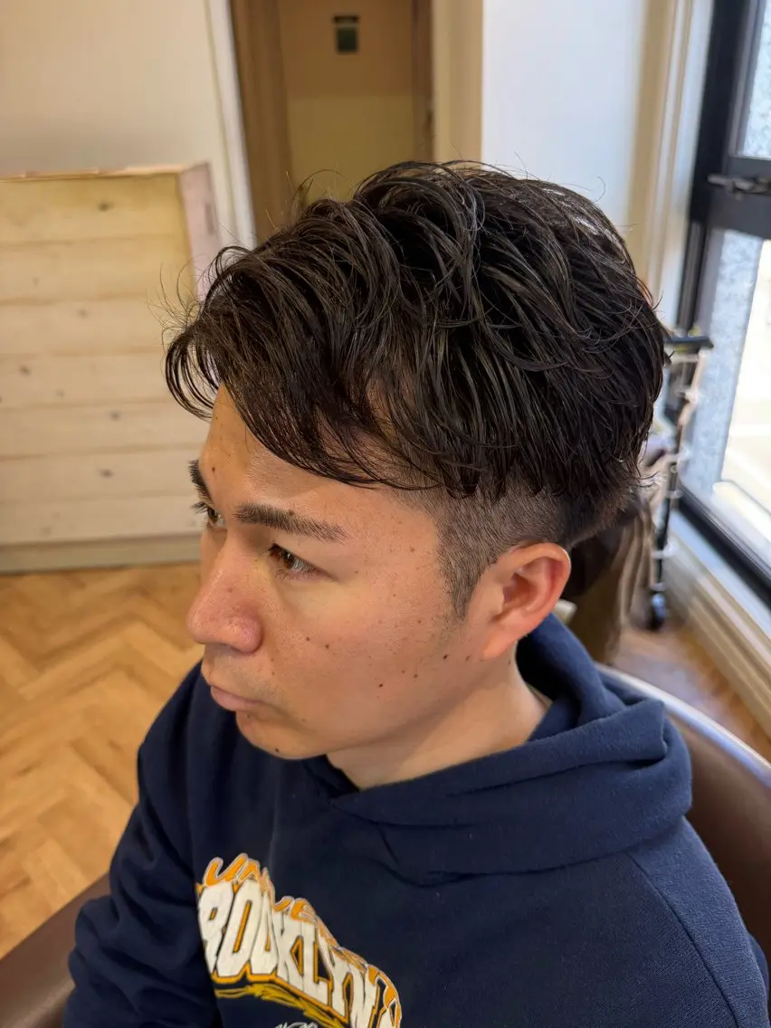 ショート パーマ メンズ ビジネス メンズパーマ 溝口 槙里也のヘアスタイル