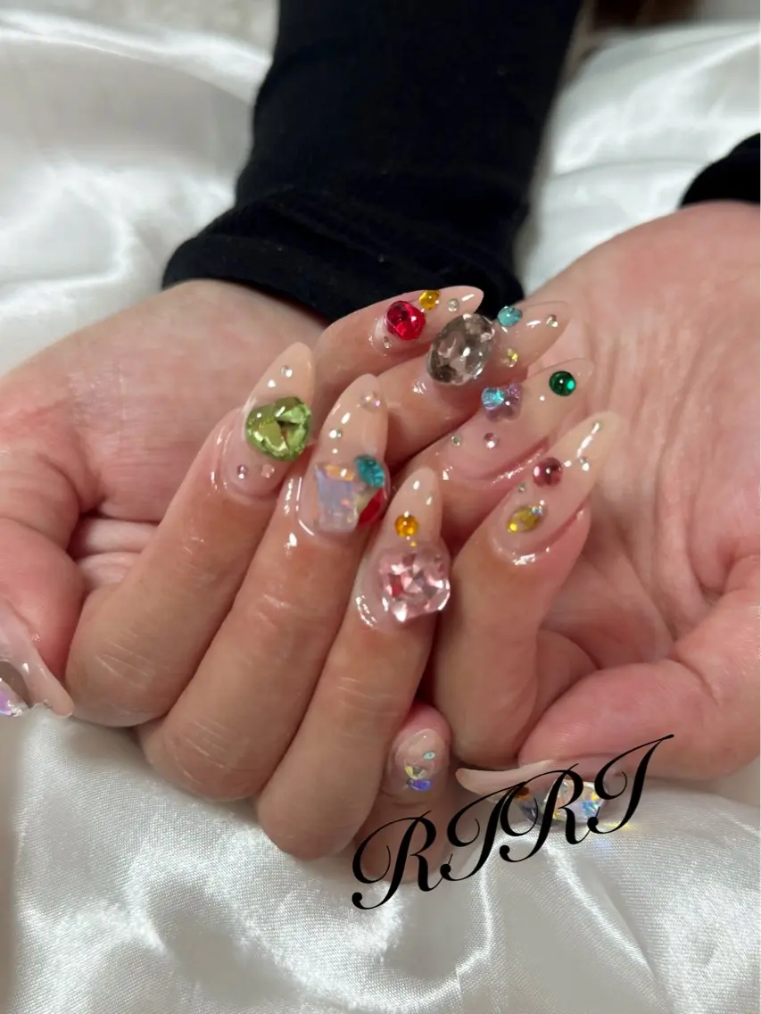 ネイル フレンチネイル ジェルネイル キラキラネイル 韓国ネイル 水色 ハンドネイル riri オーナーのネイルデザイン