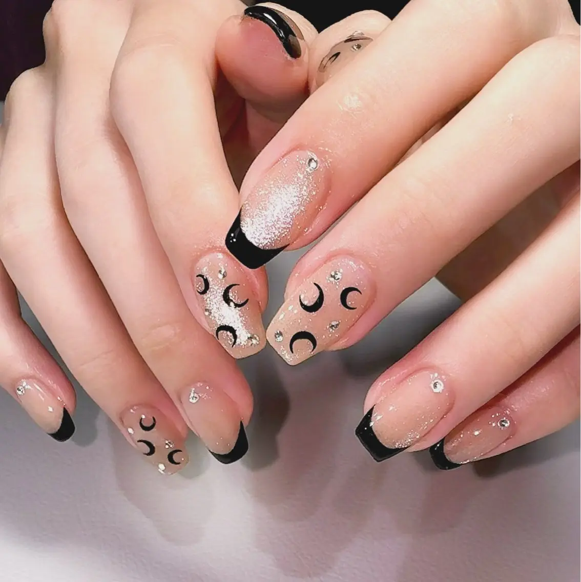 ネイル マグネットネイル nailsalon urümのネイルデザイン