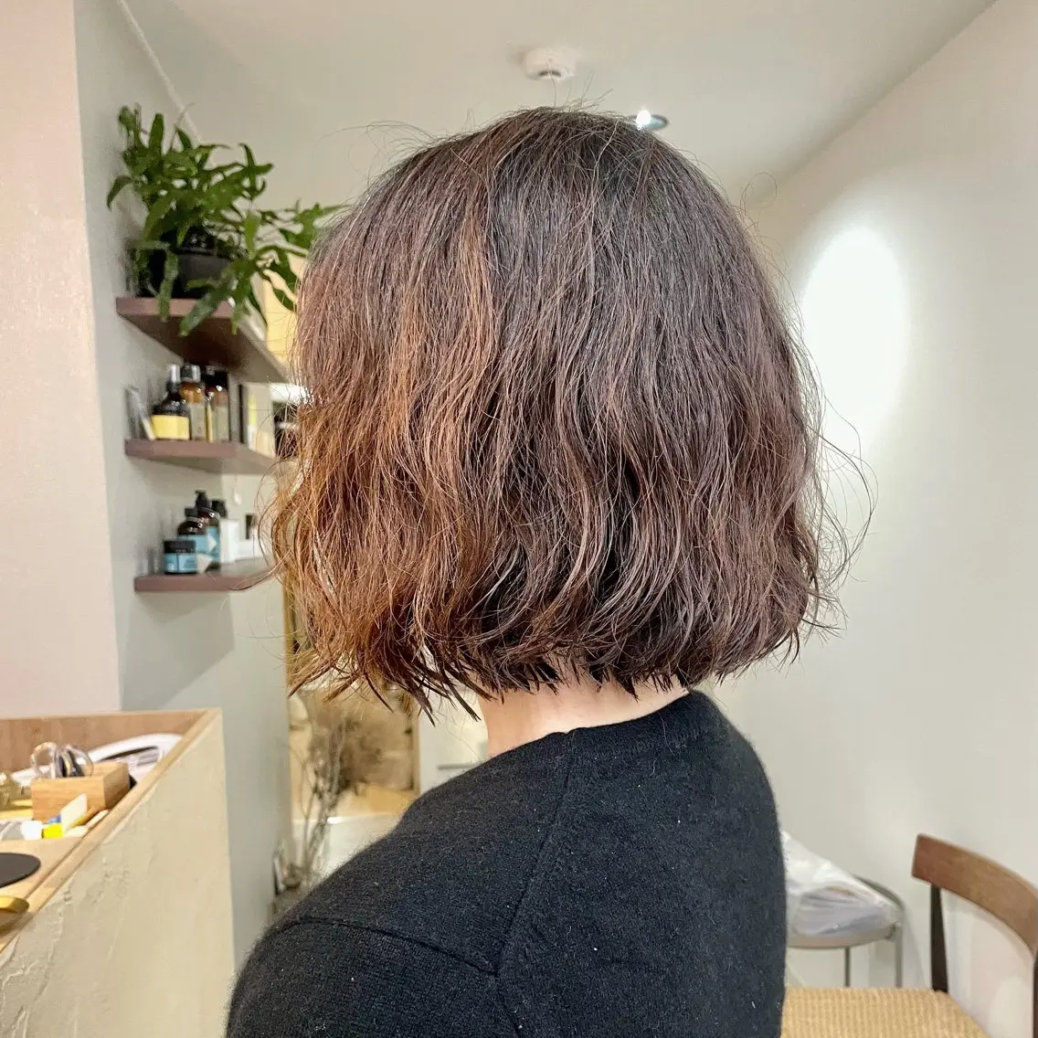 ミディアム 切りっぱなしボブ ミディアムパーマ ボブ カット 髪も心も健康に🤎 原亜希子のヘアスタイル