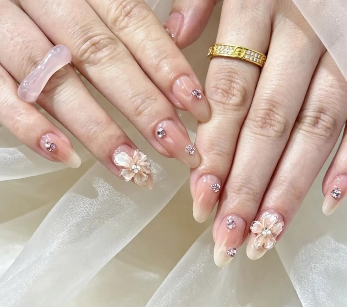 ネイル ハンドネイル 🎀 NaNa_nailのネイルデザイン