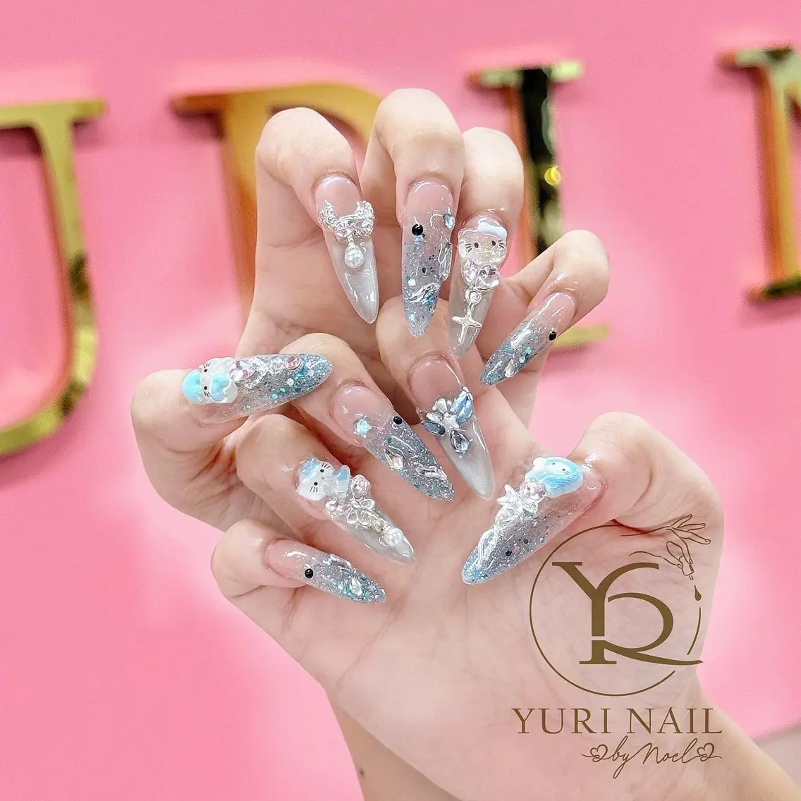 ネイル チークネイル フットネイル フレンチネイル グラデーション キラキラネイル ハンドネイル フットネイル ハンドケア YURI Nail Funabashiのネイルデザイン