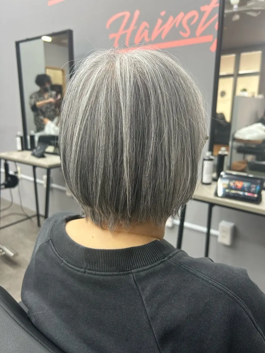 ショート カット しもじ あとむのヘアスタイル
