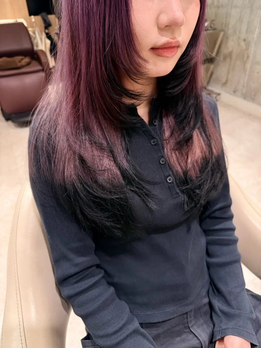 セミロング カラー ブリーチ デザインカラー 顔まわりレイヤー 顔周りカット レイヤーカット ヘアカラー 白髪ぼかしデザイン ハイライト/宮本純登のヘアスタイル