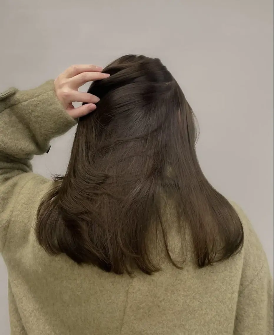 ロング カラー ヘアカラー yoshioka natsukiのヘアスタイル
