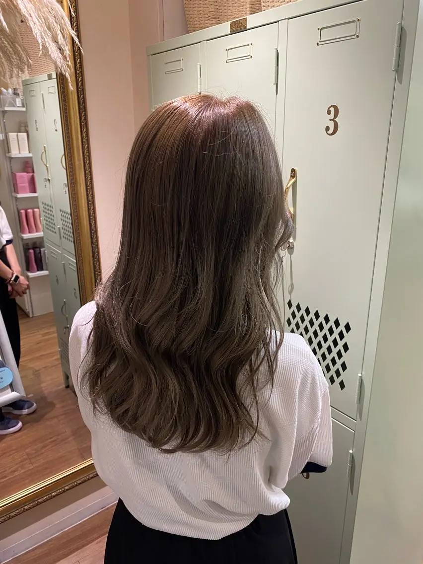 セミロング カラー カット ヘアカラー トリートメント 透明感カラー/韓国 ヘア🩶yuri🩵のヘアスタイル