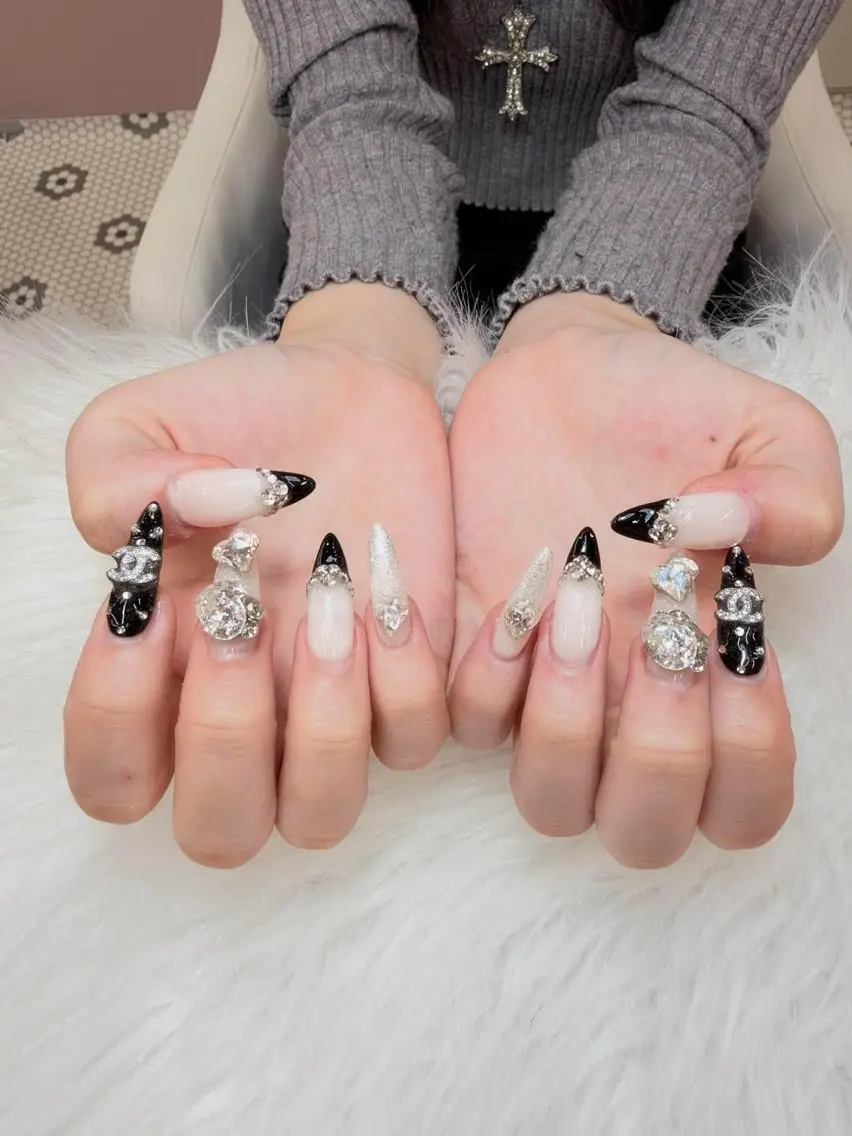 ネイル ハンドネイル ANH NAIL ゴテゴテ専門店💎のネイルデザイン