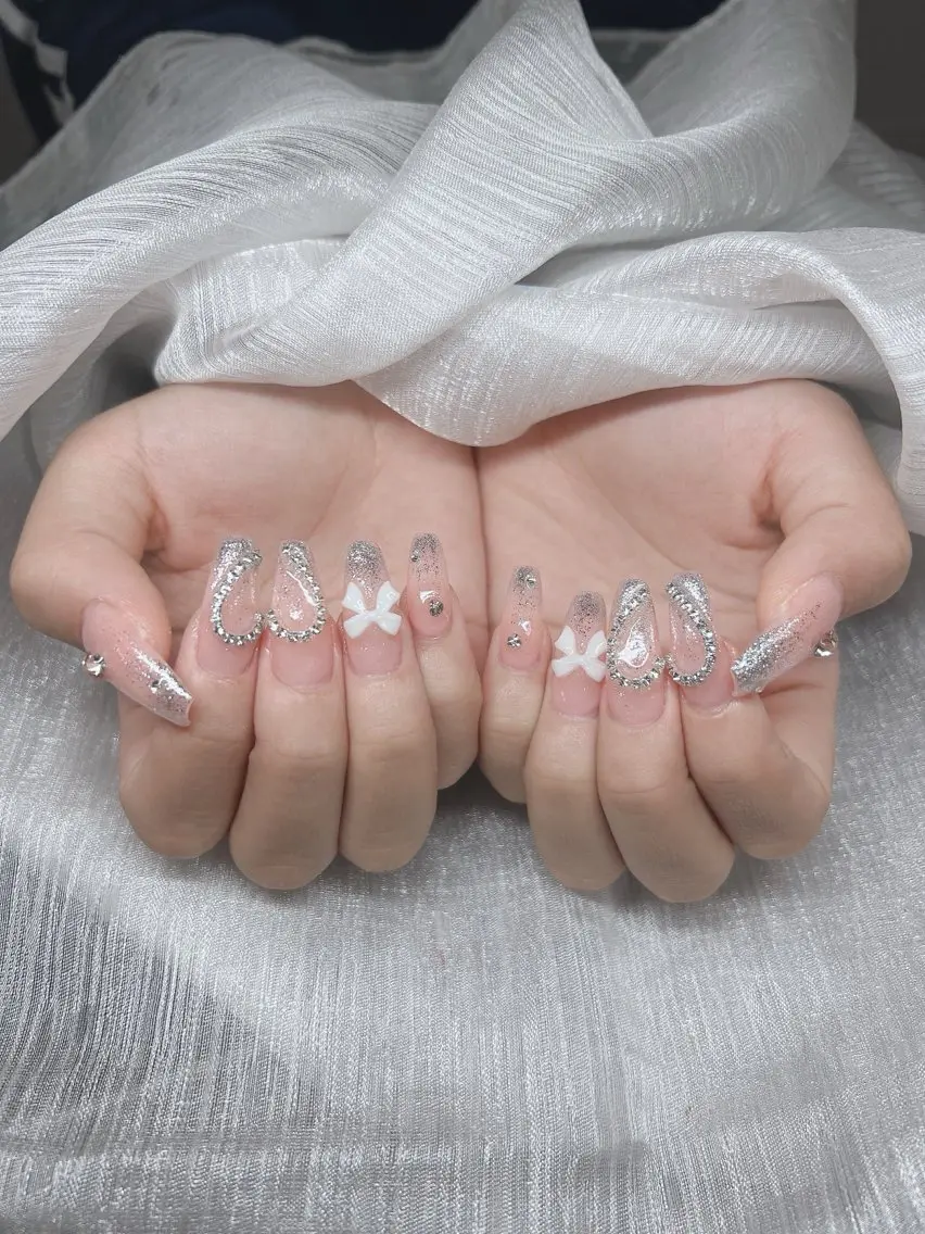ネイル 長さ出し グラデーション キラキラネイル マグネットネイル ニュアンスネイル ハンドネイル Lee Nails チップ長さだし専門店のネイルデザイン