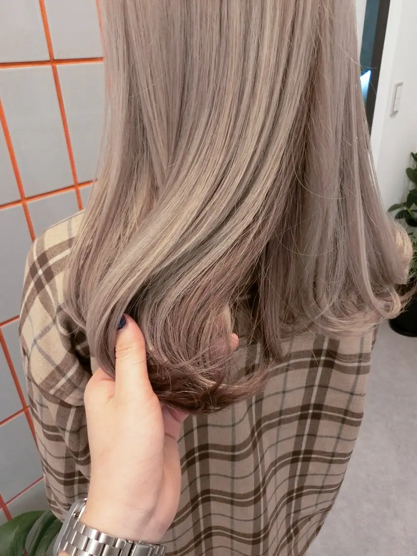 セミロング 💍モテる艶髪 透明感カラー💖のヘアスタイル