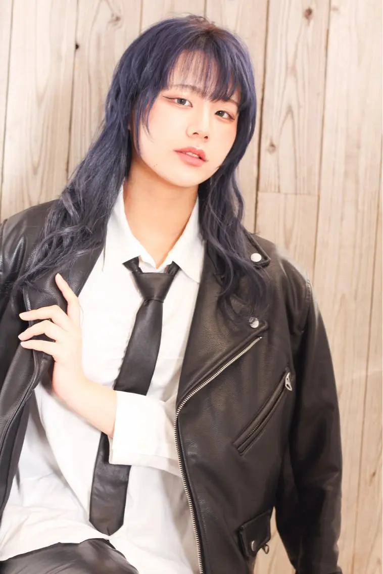 セミロング 撮影モデル 石沢 知康のヘアスタイル